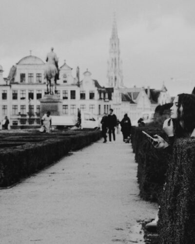 Analogue black and white photography by Jeroen Busschers of a street scene in Brussels Belgium