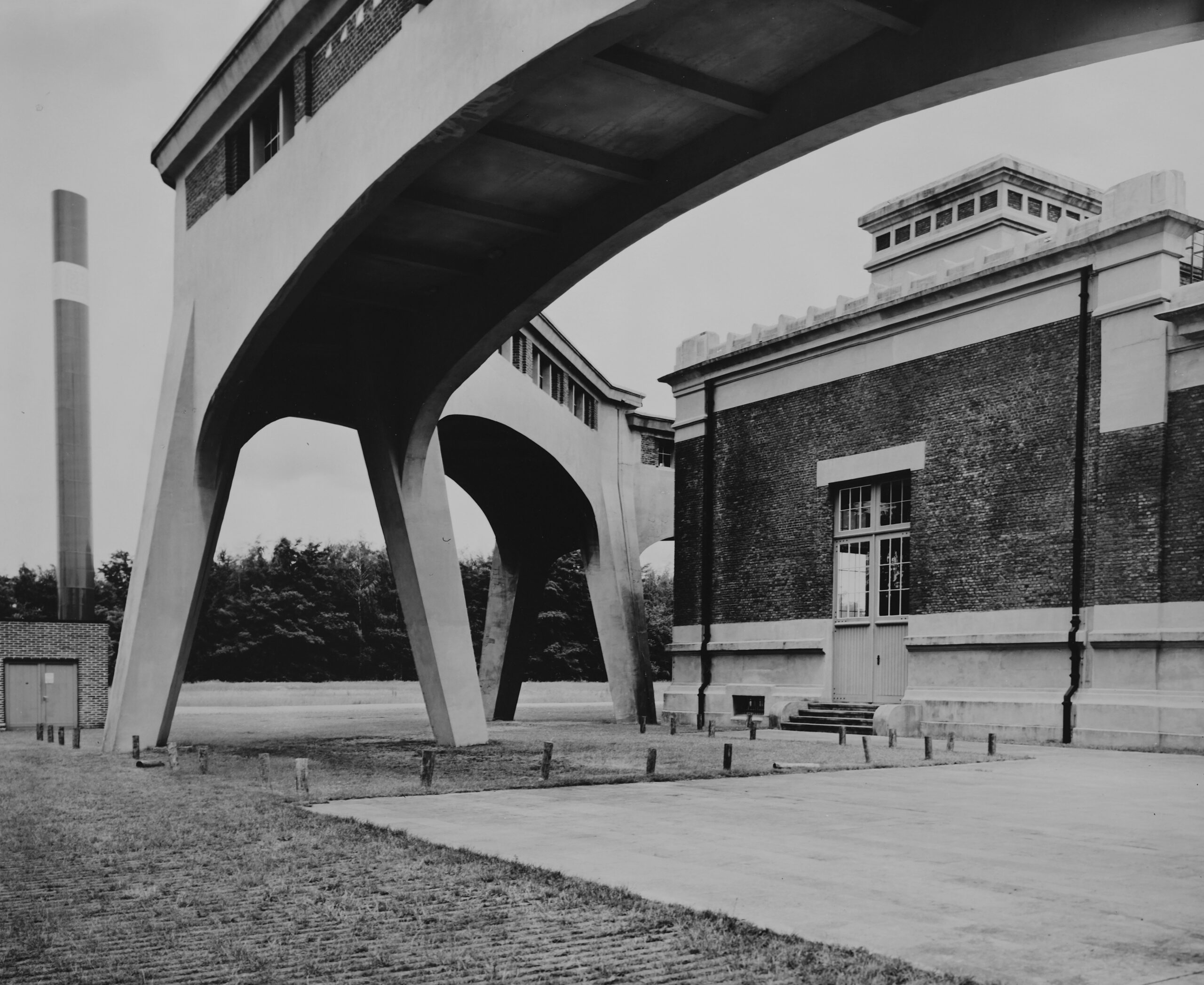 Analogue black and white photography by Jeroen Busschers of an old coal mine in Gent Belgium