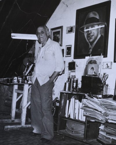 Analogue film photography of an 80-year-old Cuban artist in his studio workshop, Camaguey, Cuba, by Jeroen Busschers