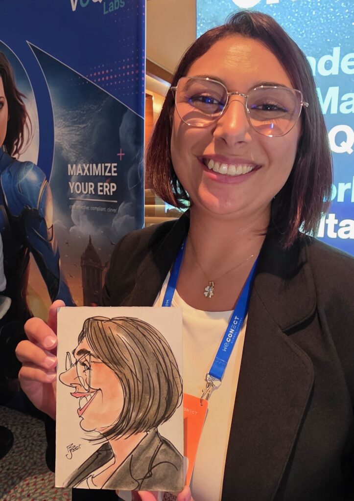 Een glimlachende persoon toont zijn handgetekende karikatuur -Professionele karikatuurtekenaar Jeroen Busschers is te boeken door heel Nederland en Belgie.